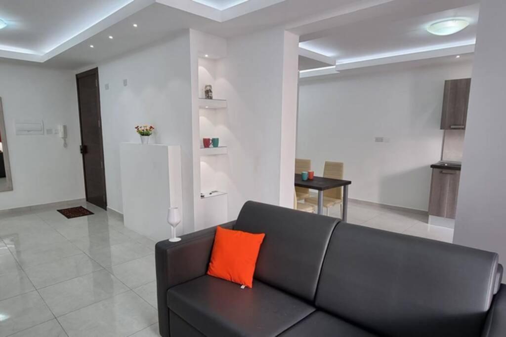Seaview 2 Double Bedroom Modern Apartment St. Paul's Bay Ngoại thất bức ảnh